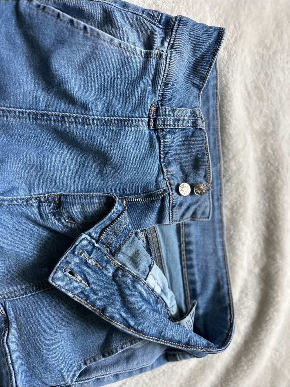 Madden NYC Skater Cargo Flare Women’s Jeans Front Seam Cargo Pockets Size 8 - Picture 7 of 15